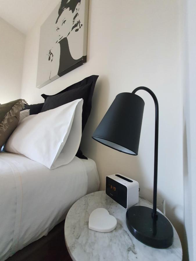 Harbour Escape Apartments Docklands Мельбурн Экстерьер фото