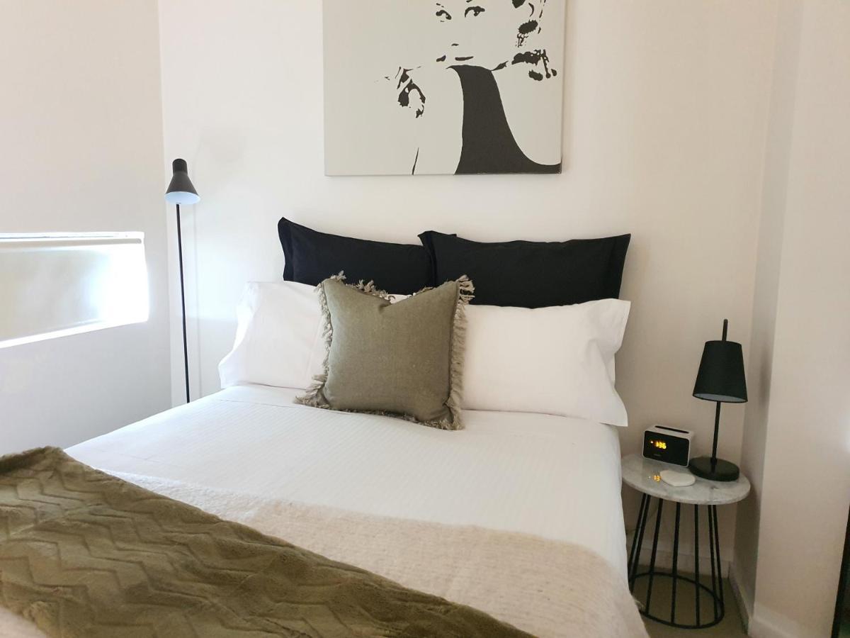 Harbour Escape Apartments Docklands Мельбурн Экстерьер фото