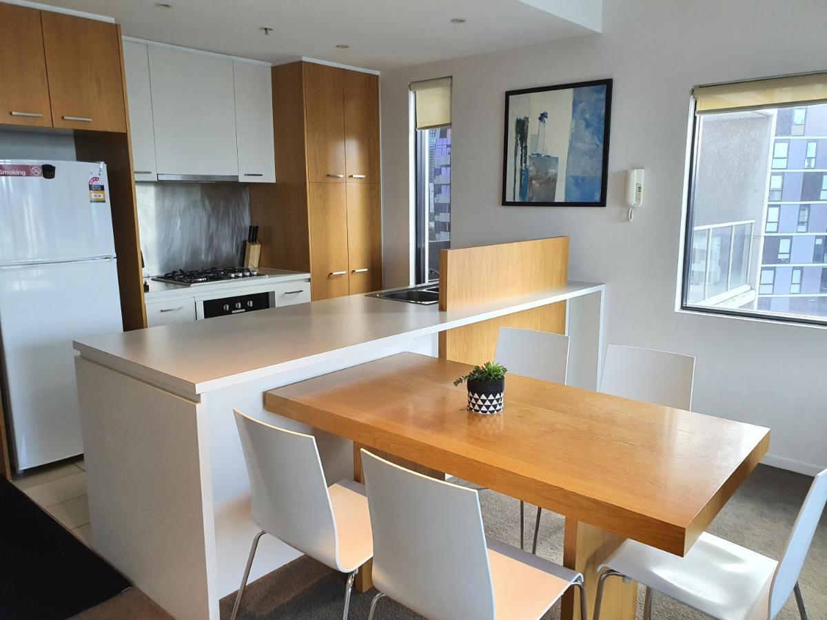 Harbour Escape Apartments Docklands Мельбурн Экстерьер фото